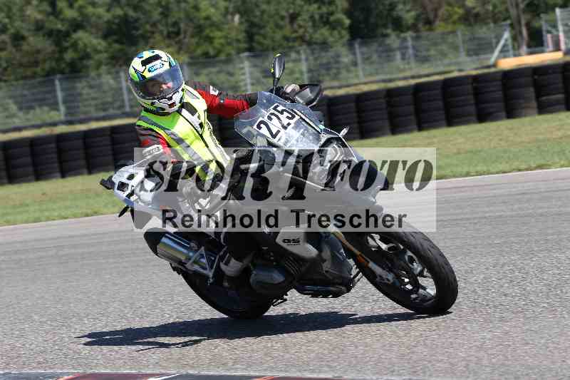 /43 08.08.2025 Discover the Bike ADR/Bike 1 gruen/225